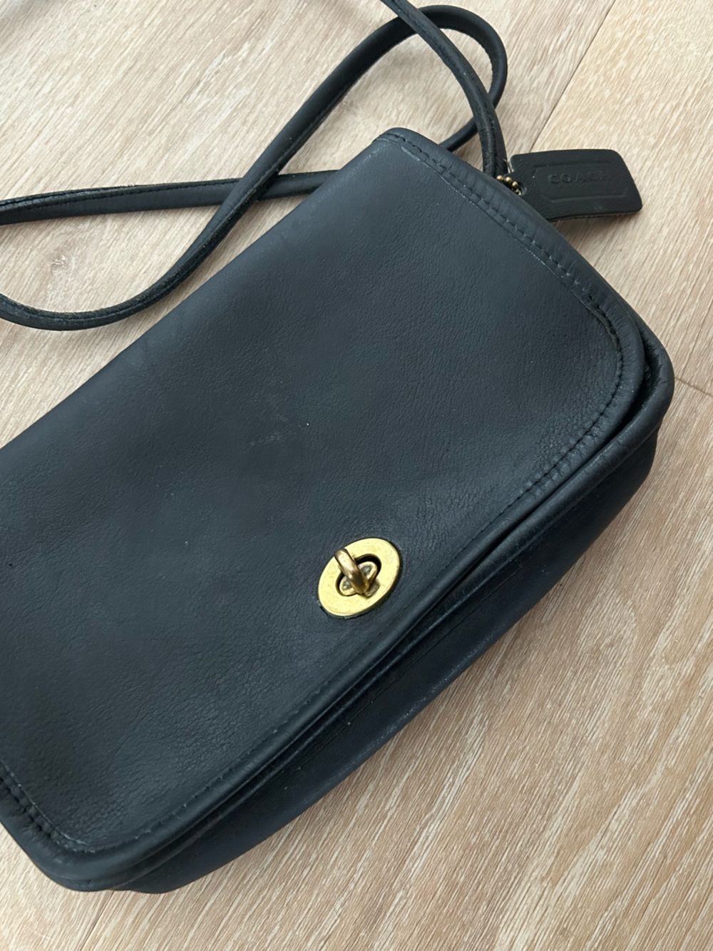 Stunning Coach cowhide leather crossbody bag
⭐️⭐️⭐️⭐️⭐️⭐️⭐️⭐️⭐️⭐️⭐️⭐️⭐️⭐️⭐️⭐️
